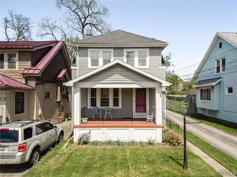 72 Ebenezer Dr, West Seneca, NY 14224
