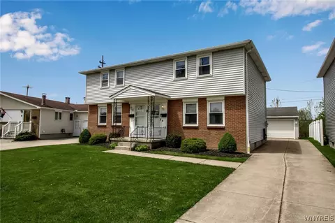 10 Surfside Pkwy, Cheektowaga, NY 14225