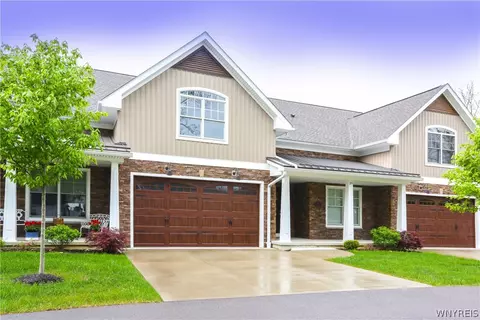 39 Hamlin Ave, Aurora, NY 14052
