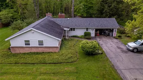 130 Geneva Rd, Aurora, NY 14052