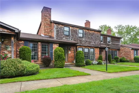 164 Wedgewood Dr #164, Amherst, NY 14221