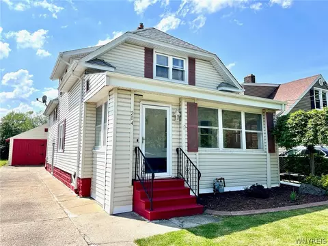 204 63rd St, Niagara Falls, NY 14304