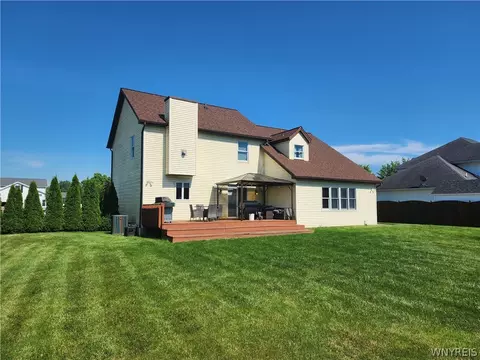 3473 Stevenson Ct, Wheatfield, NY 14120 photo 29