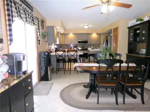 3473 Stevenson Ct, Wheatfield, NY 14120 photo 8