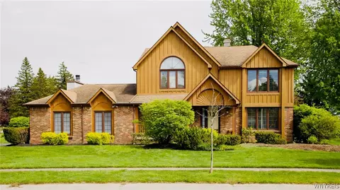 41 Hoviland Ln, Getzville, NY 14068