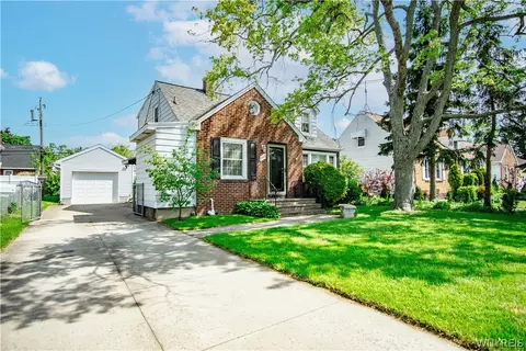 108 Layton Ave, Amherst, NY 14226