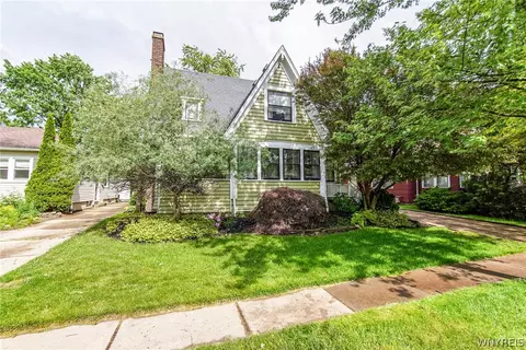 4317 Harlem Rd, Amherst, NY 14226
