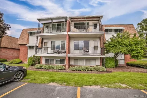 8421 Buffalo Ave #4, Niagara Falls, NY 14304