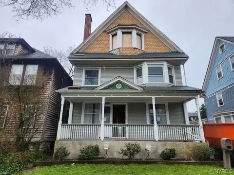 24 Huntington Ave, Buffalo, NY 14214