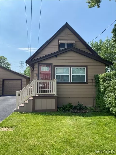 24 Dwyer St, West Seneca, NY 14224