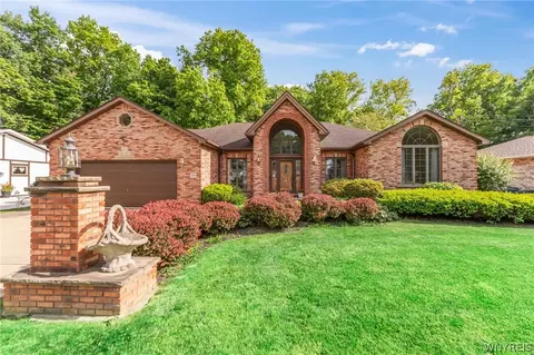7019 Joanne Cir S, Niagara, NY 14304