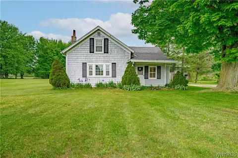 3859 German Rd, Ransomville, NY 14131