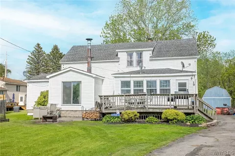 19 Maishoss St, Cheektowaga, NY 14227