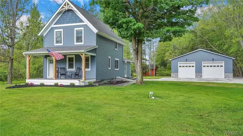 320 Northrup Rd, Elma, NY 14059