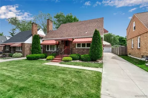 33 Vernon Dr, Cheektowaga, NY 14225