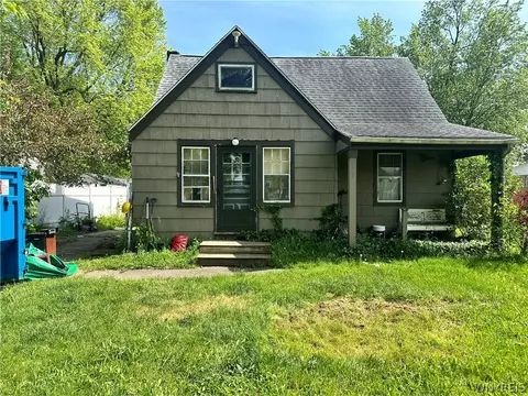 29 Burdette Dr, Cheektowaga, NY 14225