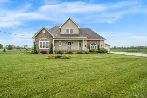 4273 Saunders Settlement Rd, Cambria, NY 14132
