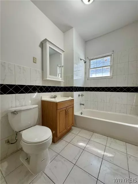 475 7th St, Buffalo, NY 14201 photo 17