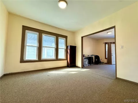 475 7th St, Buffalo, NY 14201 photo 12