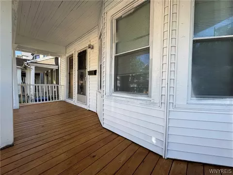 475 7th St, Buffalo, NY 14201 photo 3