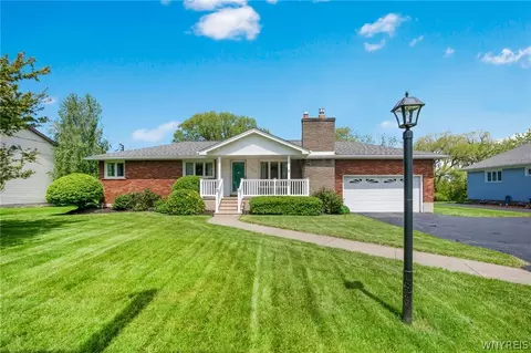 753 Upper Mountain Rd, Lewiston, NY 14092