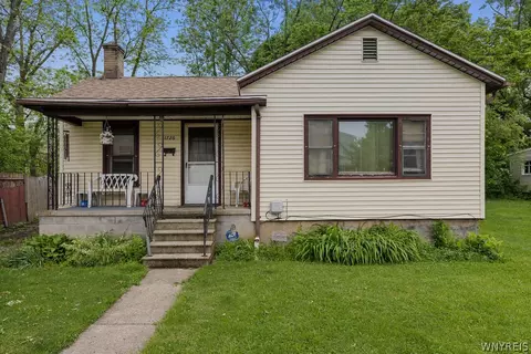 1726 North Ave, Niagara Falls, NY 14305
