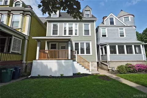90 Greenfield St, Buffalo, NY 14214