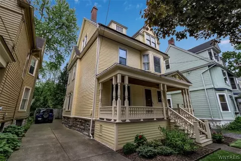 202 Cleveland Ave, Buffalo, NY 14222
