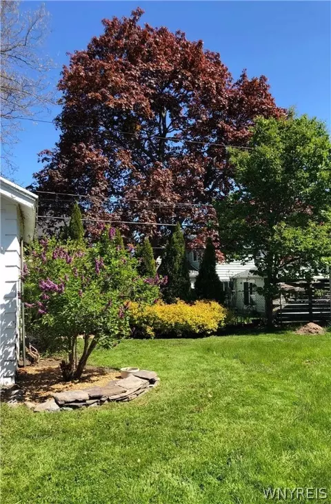 446 Hurstbourne Rd, Irondequoit, NY 14609 photo 6
