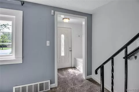 492 Aurora St, Lancaster, NY 14086 photo 14