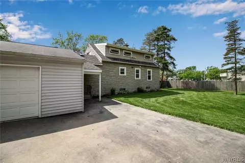492 Aurora St, Lancaster, NY 14086 photo 8