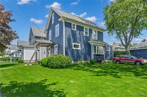 88 Church St, Lancaster, NY 14086