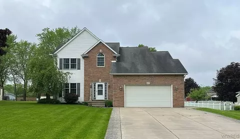 167 Hyland Pl, West Seneca, NY 14224