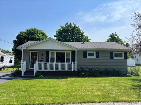 1157 Elm St, Shelby, NY 14103