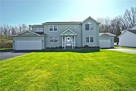 7131 Witmer Rd, Wheatfield, NY 14120