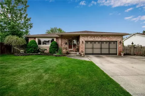 12 Kennedy Ct, Lancaster, NY 14086