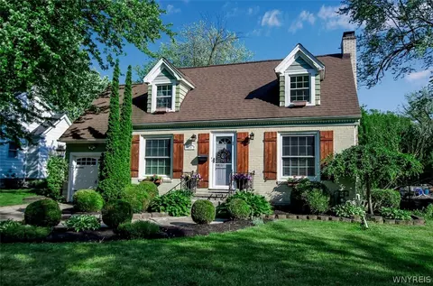 121 Burke Dr, Buffalo, NY 14215