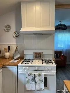 9624 Point Breeze Dr, Evans, NY 14006 photo 18