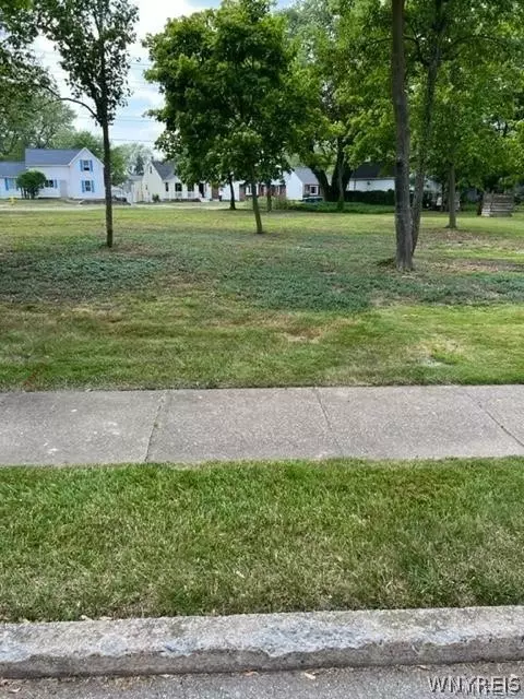 60 Adrian Avenue, Amherst, NY 14226