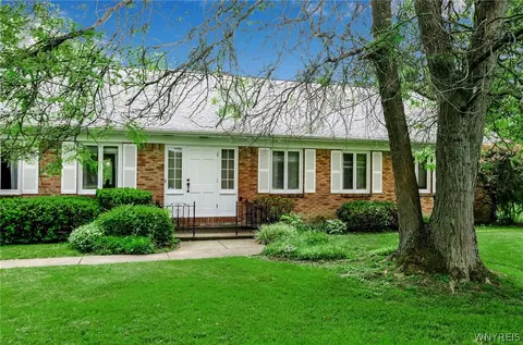 88 William Kidder Rd, Lancaster, NY 14086