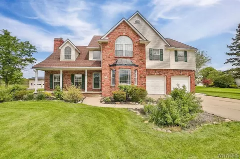 6755 Aiken Rd, Pendleton, NY 14094