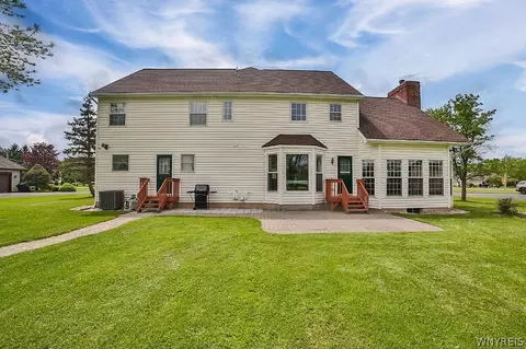 6755 Aiken Rd, Pendleton, NY 14094 photo 7