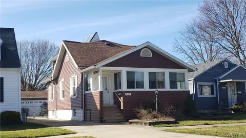808 92nd St, Niagara Falls, NY 14304