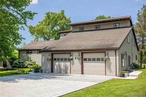 2651 Pratt Rd, Batavia, NY 14020