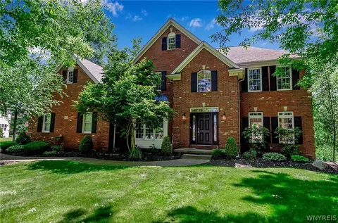 6273 Creekbend Ct, Clarence Center, NY 14032