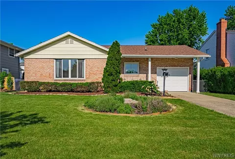 92 Tomcyn Dr, Amherst, NY 14221