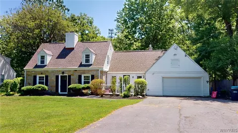 2098 Ferry Rd, Grand Island, NY 14072