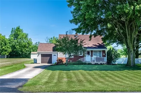 5230 Grauer Rd, Niagara, NY 14305
