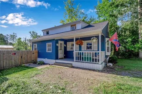 9389 Orange St, Evans, NY 14006