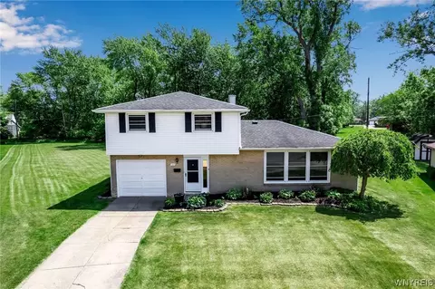 127 Ceil Dr, Cheektowaga, NY 14227